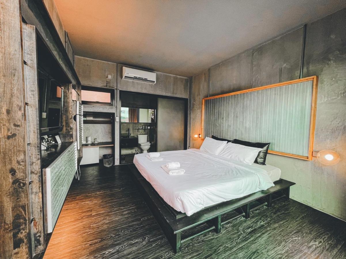 Bed Stop Hotel Chiangmai Chiang Mai Luaran gambar